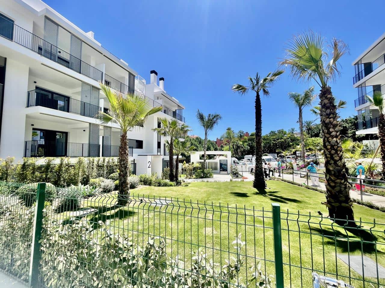 2 sypialnia Mieszkanie na sprzedaż w Estepona z basenem garażem - 580 000 € (Ref: 10046098)