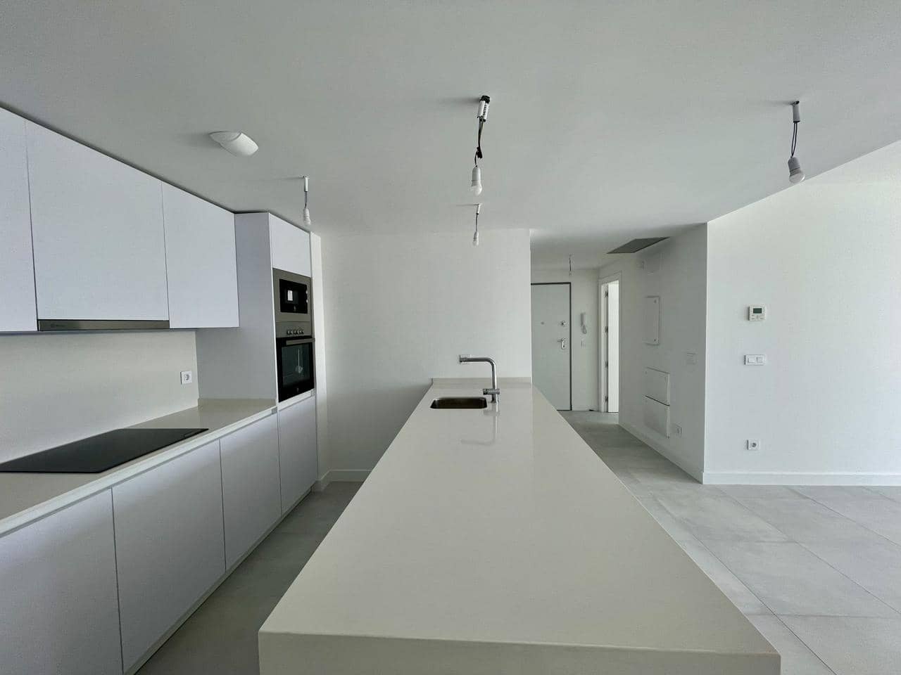 Piso de 2 habitaciones en Manilva en venta con piscina garaje - 495.000 € (Ref: 10158845)