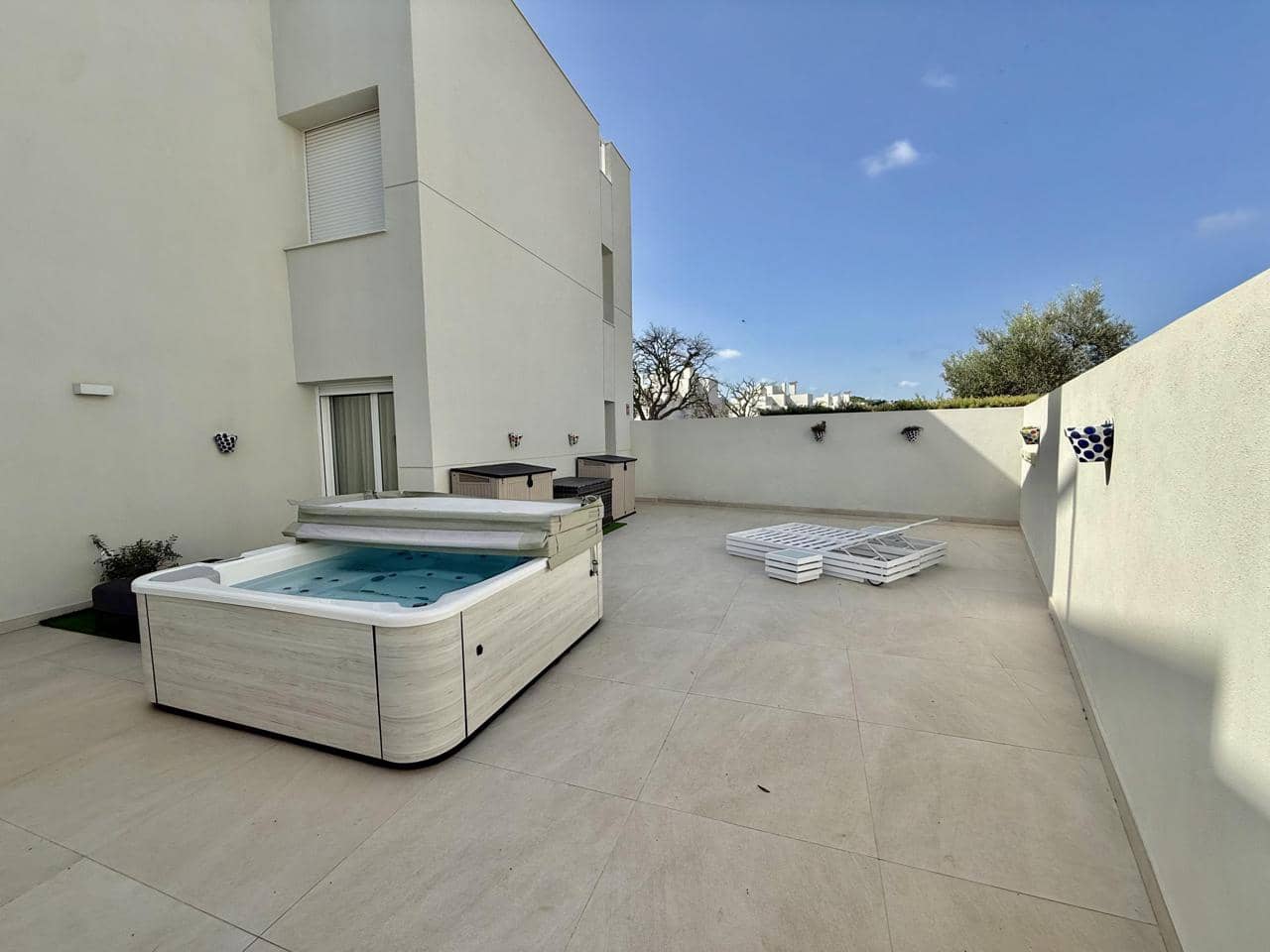 3 bedroom Flat for sale in San Roque with pool garage - € 659,000 (Ref: 10160453)