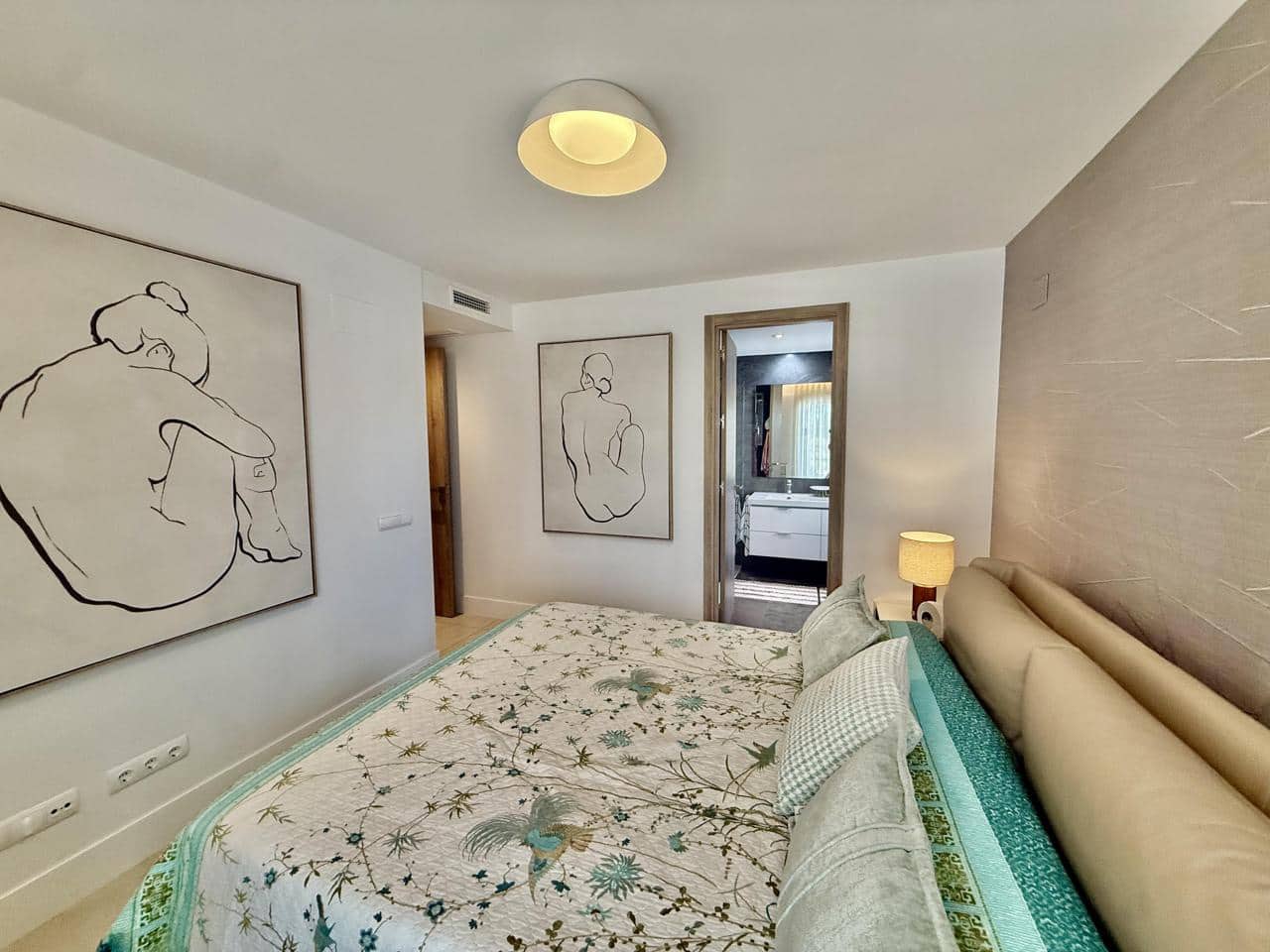 3 bedroom Flat for sale in San Roque with pool garage - € 659,000 (Ref: 10160453)