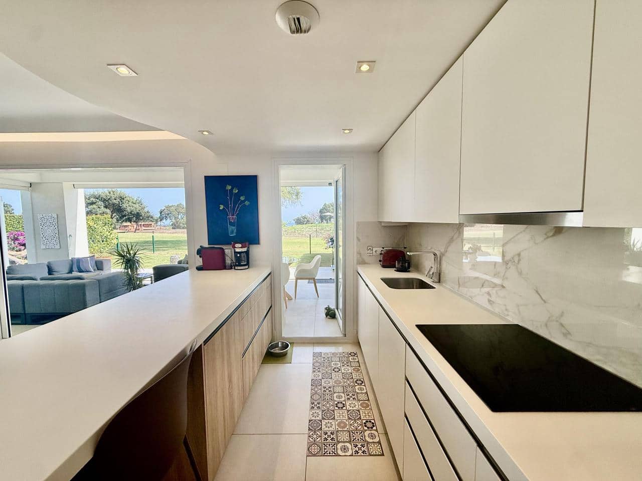 3 bedroom Flat for sale in San Roque with pool garage - € 659,000 (Ref: 10160453)