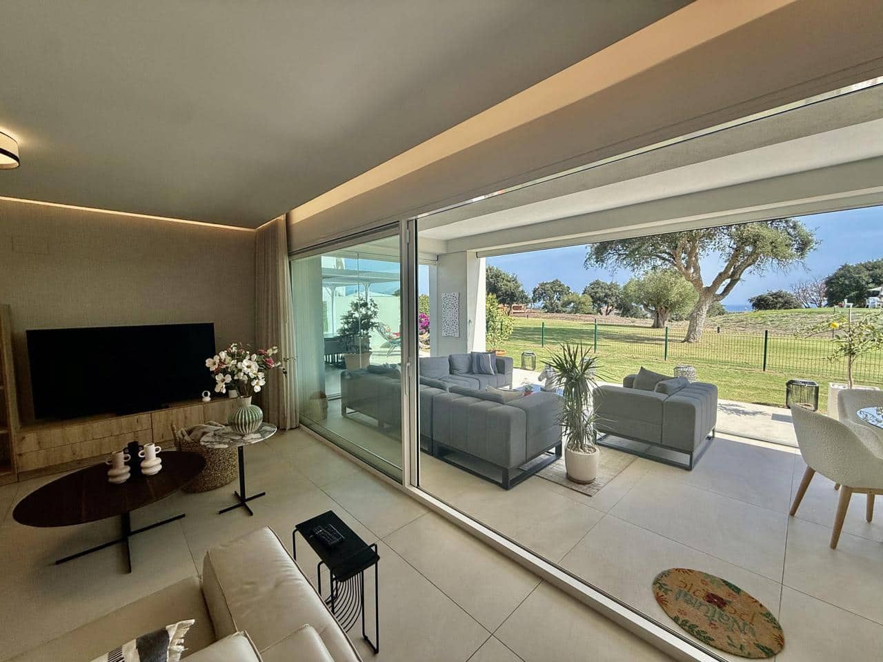 3 bedroom Flat for sale in San Roque with pool garage - € 659,000 (Ref: 10160453)