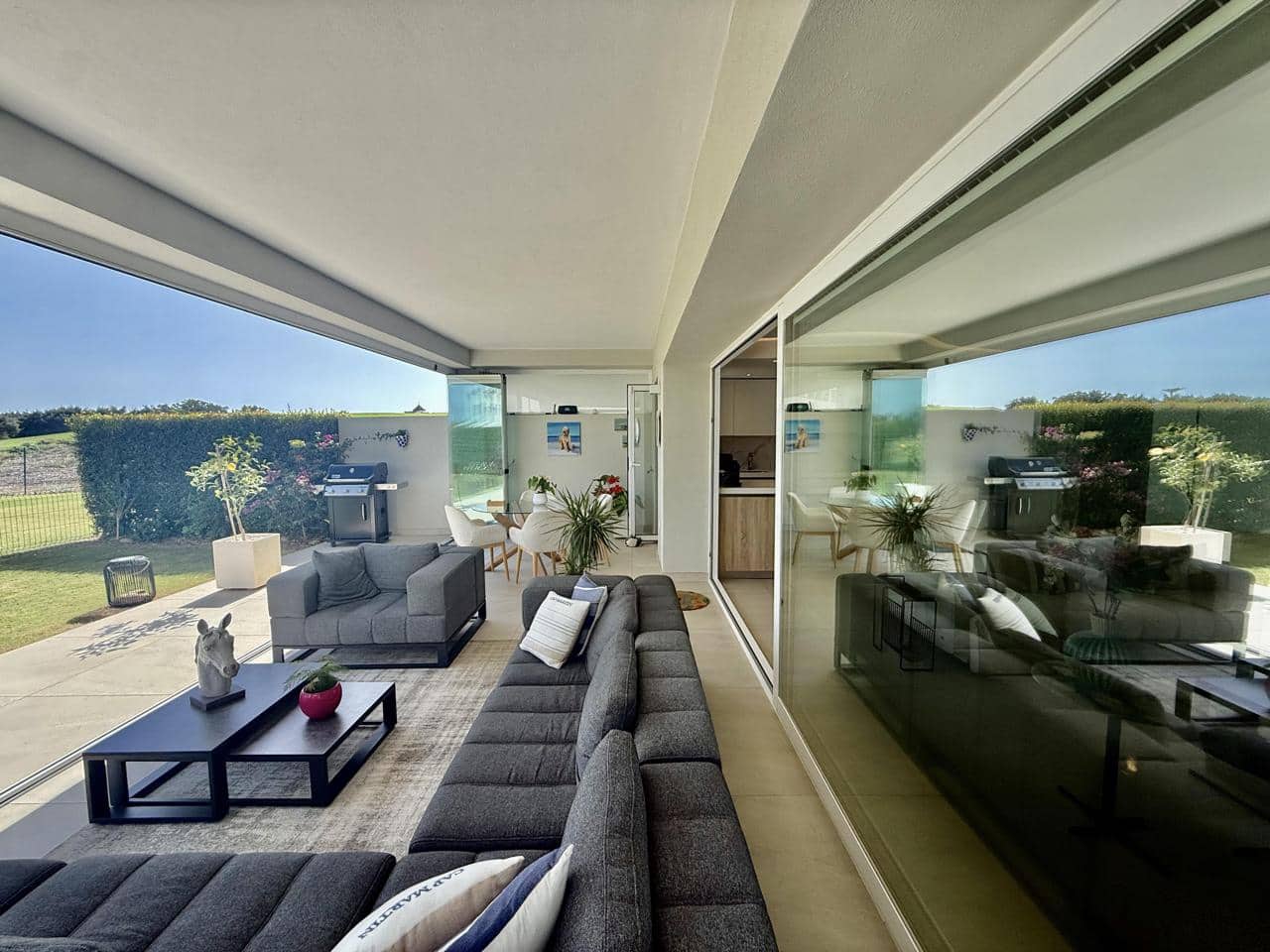 3 bedroom Flat for sale in San Roque with pool garage - € 659,000 (Ref: 10160453)