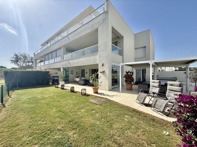 3 chambre Appartement à vendre à Sotogrande Alto, San Roque avec piscine garage - 659 000 € (Ref: 10160453)