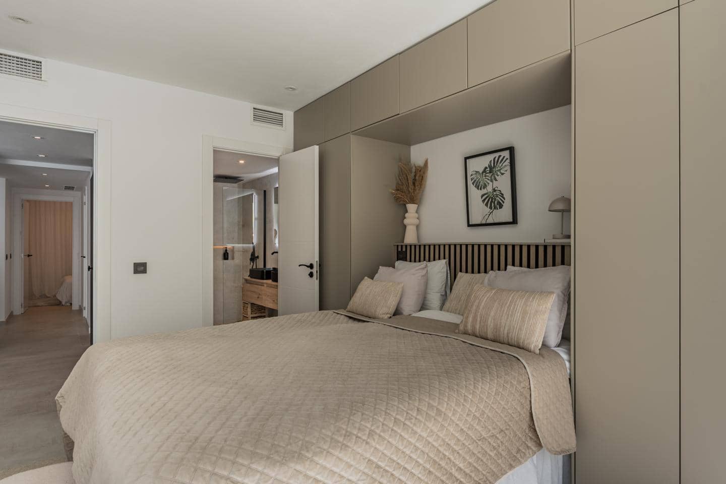 3 sypialnia Mieszkanie na sprzedaż w Marbella z basenem garażem - 695 000 € (Ref: 10165623)