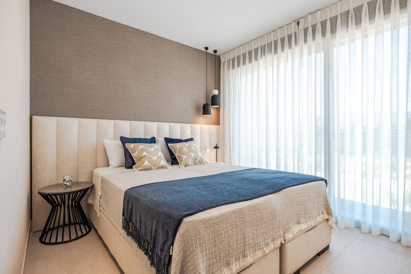 Piso de 3 habitaciones en Estepona en venta con piscina garaje - 1.895.000 € (Ref: 10168792)