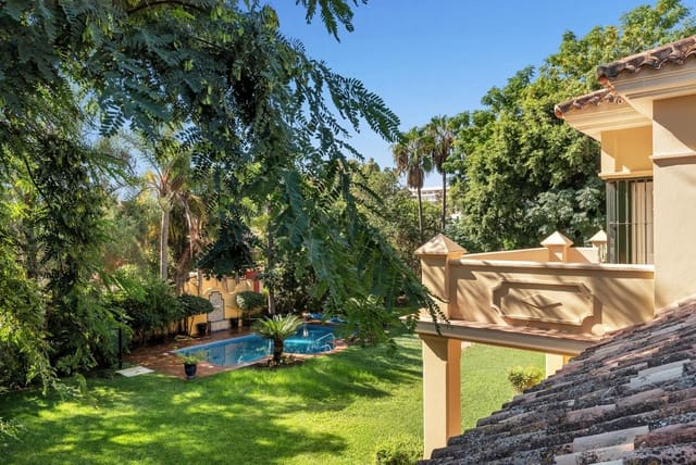 Chalet de 6 habitaciones en Atalaya-Isdabe, Estepona en venta con piscina garaje - 2.990.000 € (Ref: 10187313)