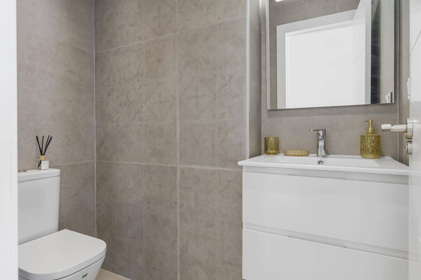 3 slaapkamer Flat te koop in Estepona met zwembad garage - € 739.000 (Ref: 8665709)