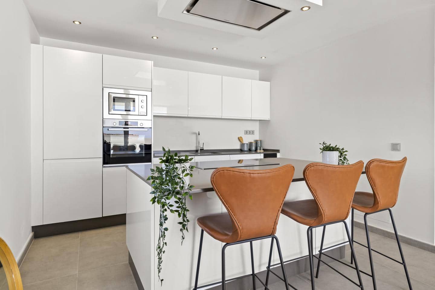 3 slaapkamer Flat te koop in Estepona met zwembad garage - € 739.000 (Ref: 8665709)