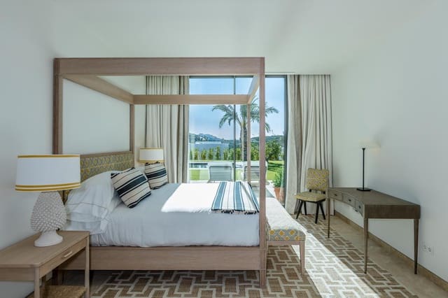 5 slaapkamer Villa te koop in Casares Golf - Casares del Sol, Casares met zwembad garage - € 4.800.000 (Ref: 8715128)