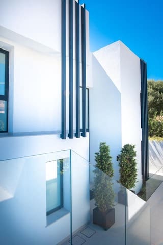 6 sypialnia Willa na sprzedaż w Valle Romano Golf, Estepona z basenem garażem - 2 695 000 € (Ref: 8756624)