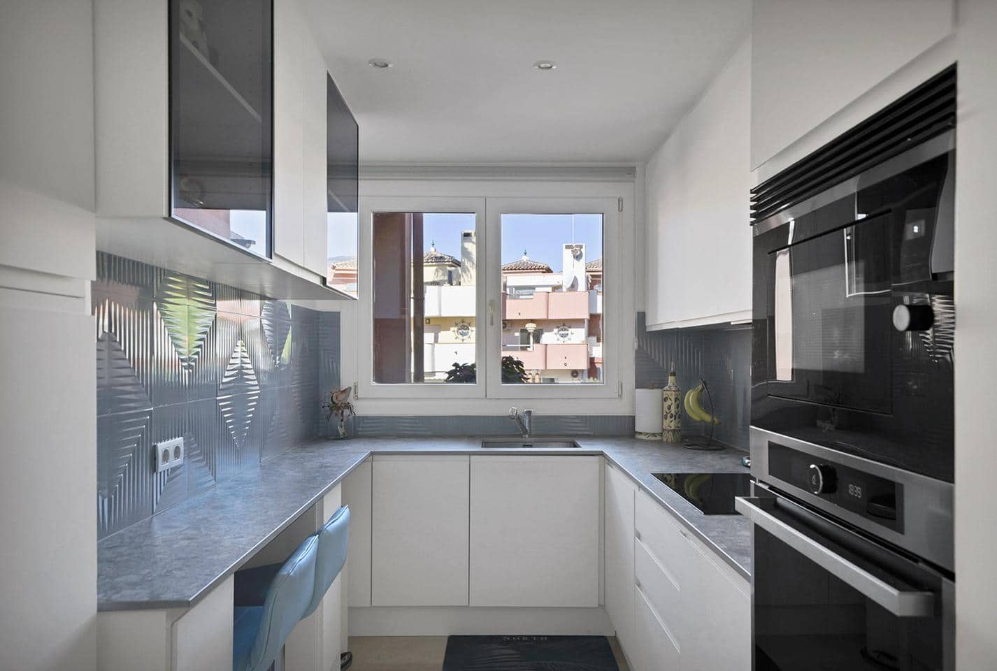 2 soverom Leilighet til salgs i El Padron med svømmebasseng garasje - € 850 000 (Ref: 8839381)