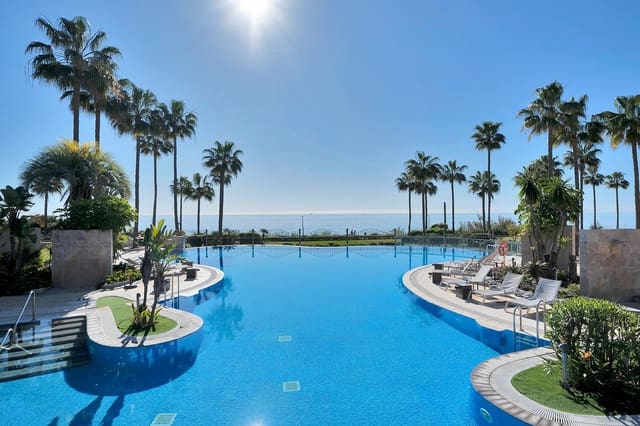 2 soverom Leilighet til salgs i El Padrón, Estepona med svømmebasseng garasje - € 850 000 (Ref: 8839381)