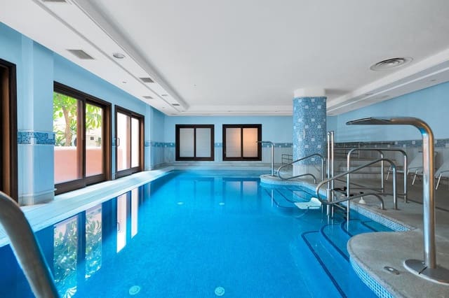 2 soverom Leilighet til salgs i El Padrón, Estepona med svømmebasseng garasje - € 850 000 (Ref: 8839381)