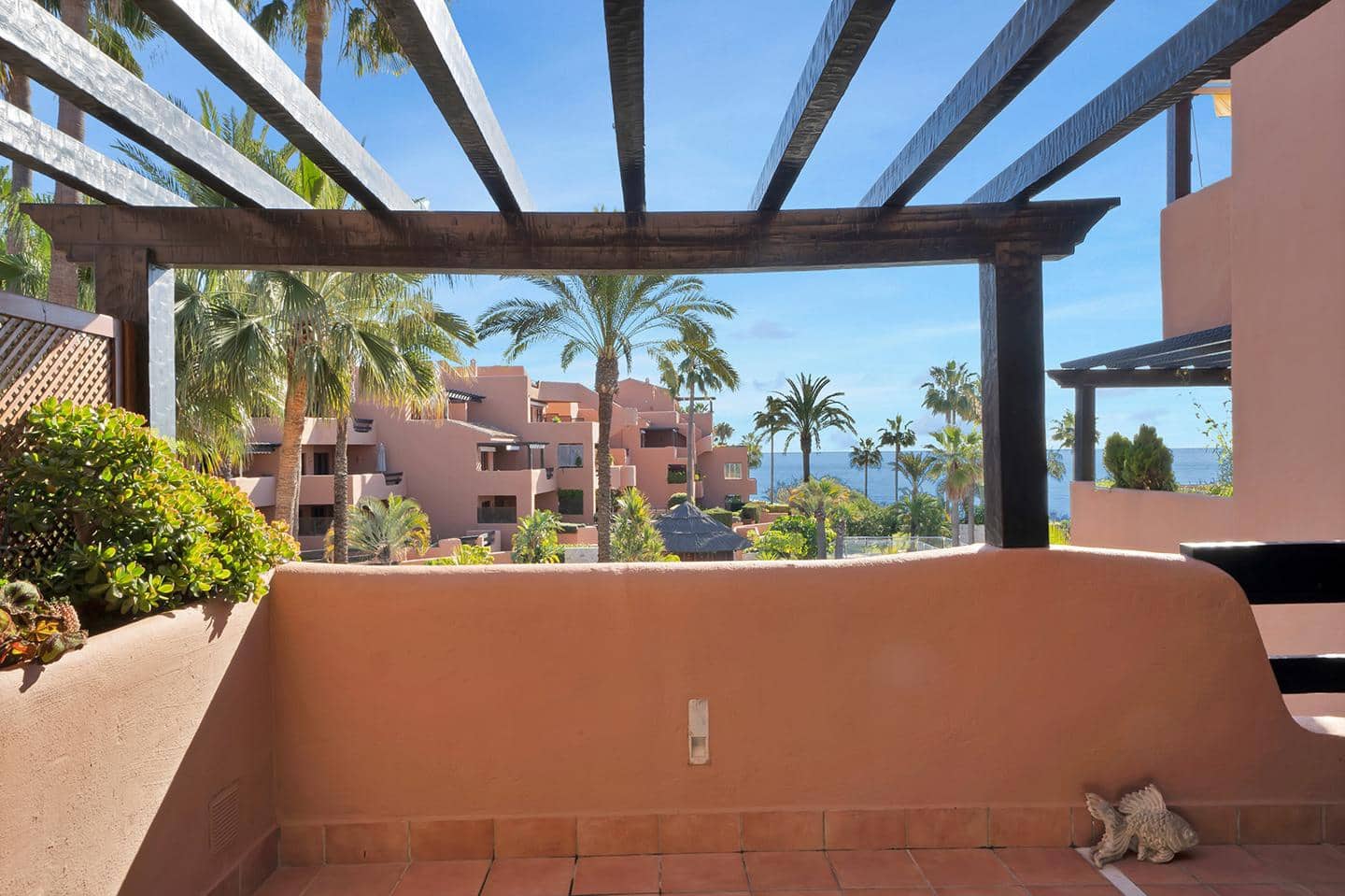 2 soverom Leilighet til salgs i El Padron med svømmebasseng garasje - € 850 000 (Ref: 8839381)