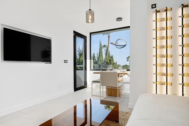 3 chambre Appartement à vendre à Los Naranjos, Marbella avec piscine garage - 650 000 € (Ref: 8895215)