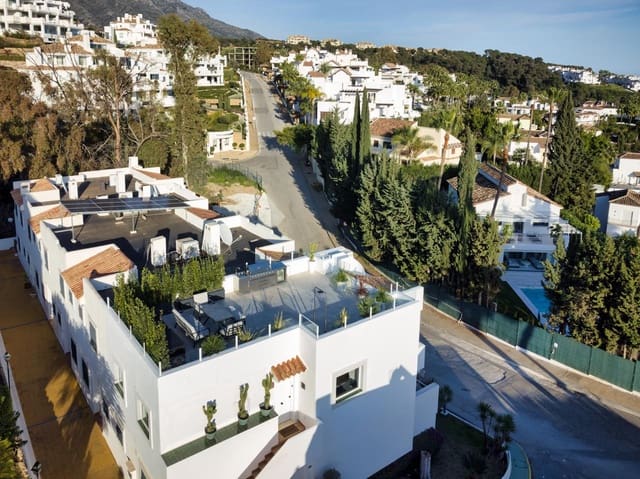 3 chambre Appartement à vendre à Los Naranjos, Marbella avec piscine garage - 650 000 € (Ref: 8895215)