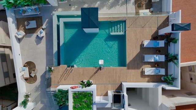 2 sovrum Lägenhet till salu i Puerto de Estepona, Estepona med pool garage - 570 000 € (Ref: 8896018)