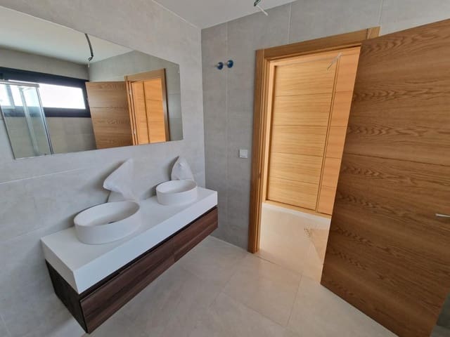 4 camera da letto Villa in vendita in Castillo de la Duquesa, Manilva con piscina garage - 770.000 € (Rif: 8901510)