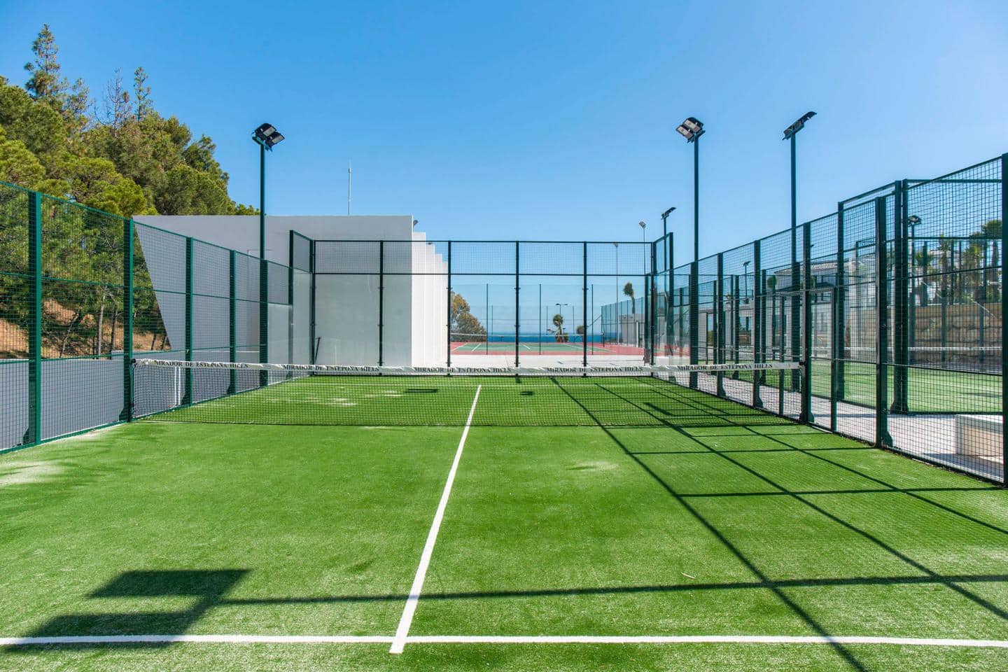 3 soveværelse Lejlighed til salg i Estepona med swimmingpool garage - € 860.783 (Ref: 8904906)