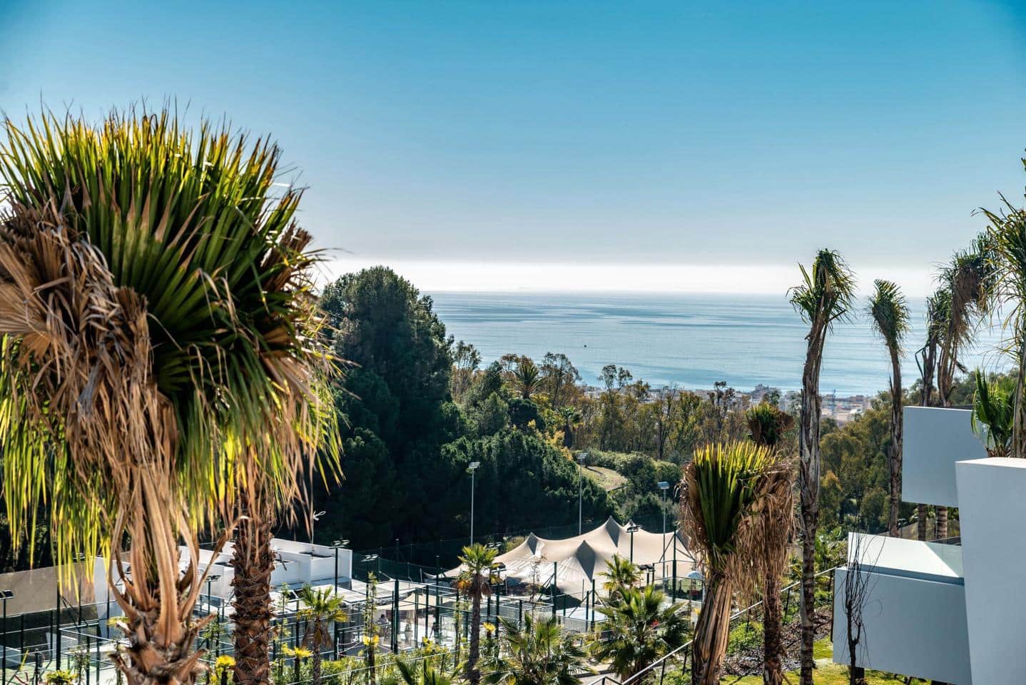 2 soverom Leilighet til salgs i Estepona med svømmebasseng garasje - € 851 494 (Ref: 8904909)