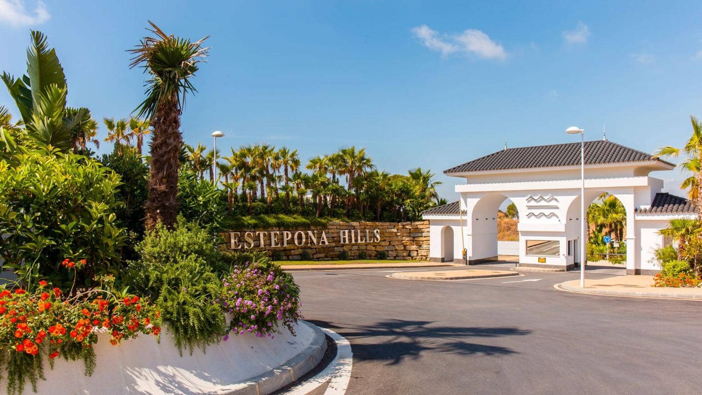 2 soverom Leilighet til salgs i Estepona med svømmebasseng garasje - € 851 494 (Ref: 8904909)
