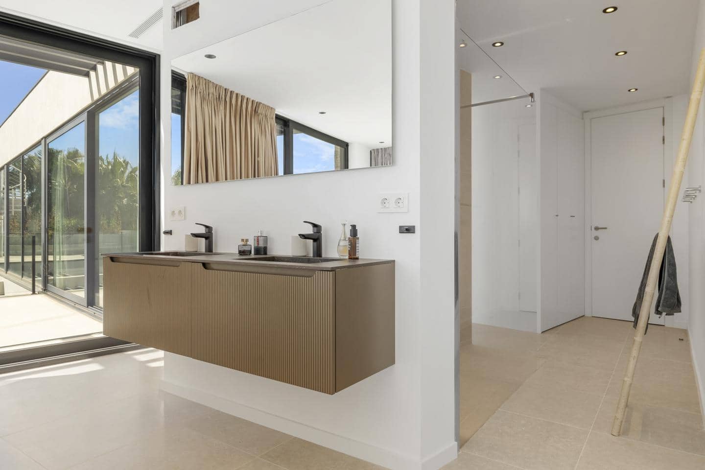 5 slaapkamer Villa te koop in Benahavis met zwembad garage - € 4.250.000 (Ref: 8918406)