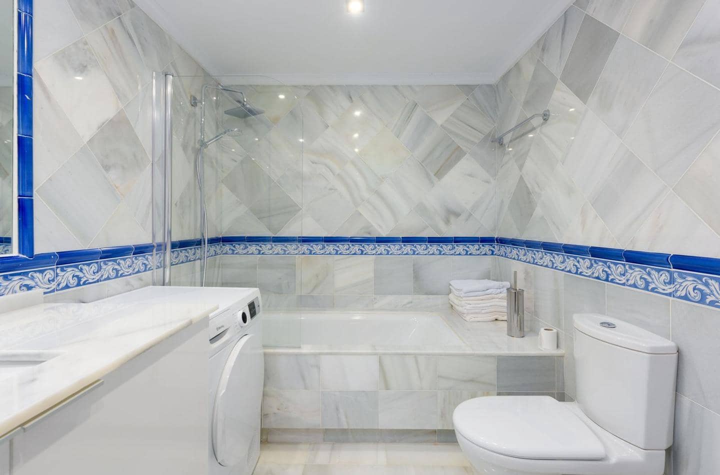 2 sovrum Lägenhet till salu i Benahavis med pool garage - 740 000 € (Ref: 8981291)