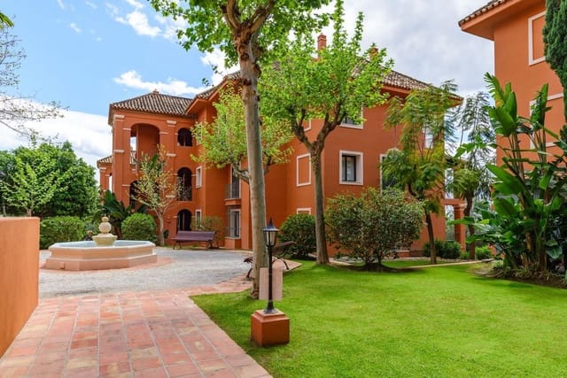 2 sovrum Lägenhet till salu i La Quinta, Benahavís med pool garage - 740 000 € (Ref: 8981291)