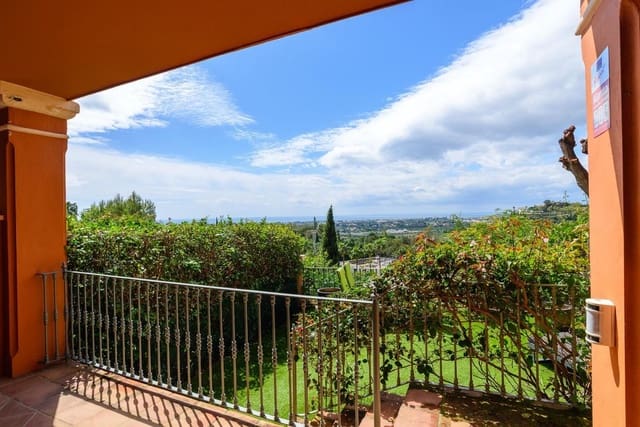 2 sovrum Lägenhet till salu i La Quinta, Benahavís med pool garage - 740 000 € (Ref: 8981291)