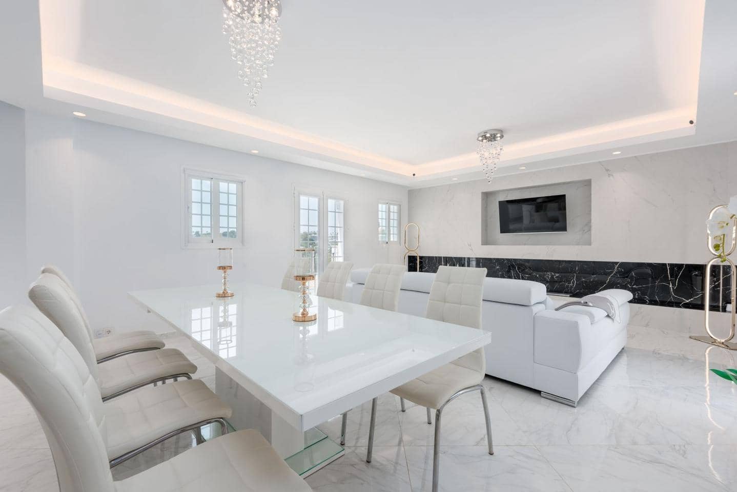 3 soveværelse Villa til salg i Marbella med swimmingpool - € 995.000 (Ref: 8987702)