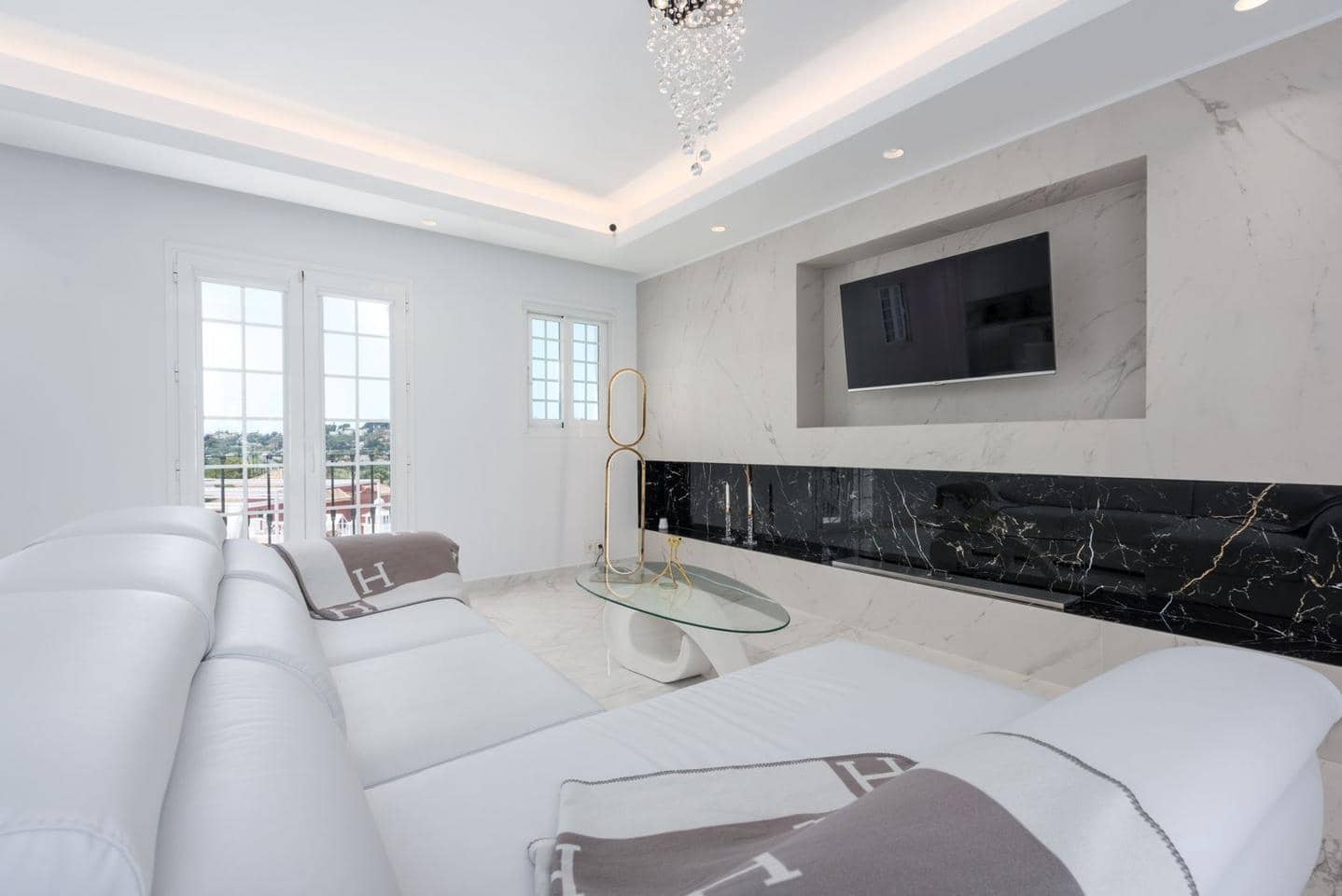 3 soveværelse Villa til salg i Marbella med swimmingpool - € 995.000 (Ref: 8987702)