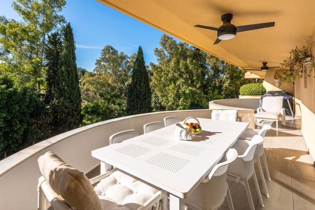 3 Zimmer Wohnung zu verkaufen in Aloha Golf, Marbella mit Pool Garage - 950.000 € (Ref: 8987898)