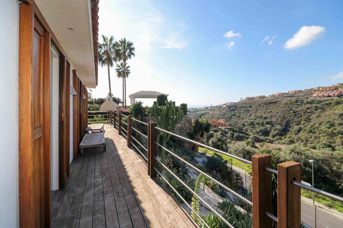 4 sovrum Villa till salu i Benahavis med pool garage - 1 975 000 € (Ref: 9000550)