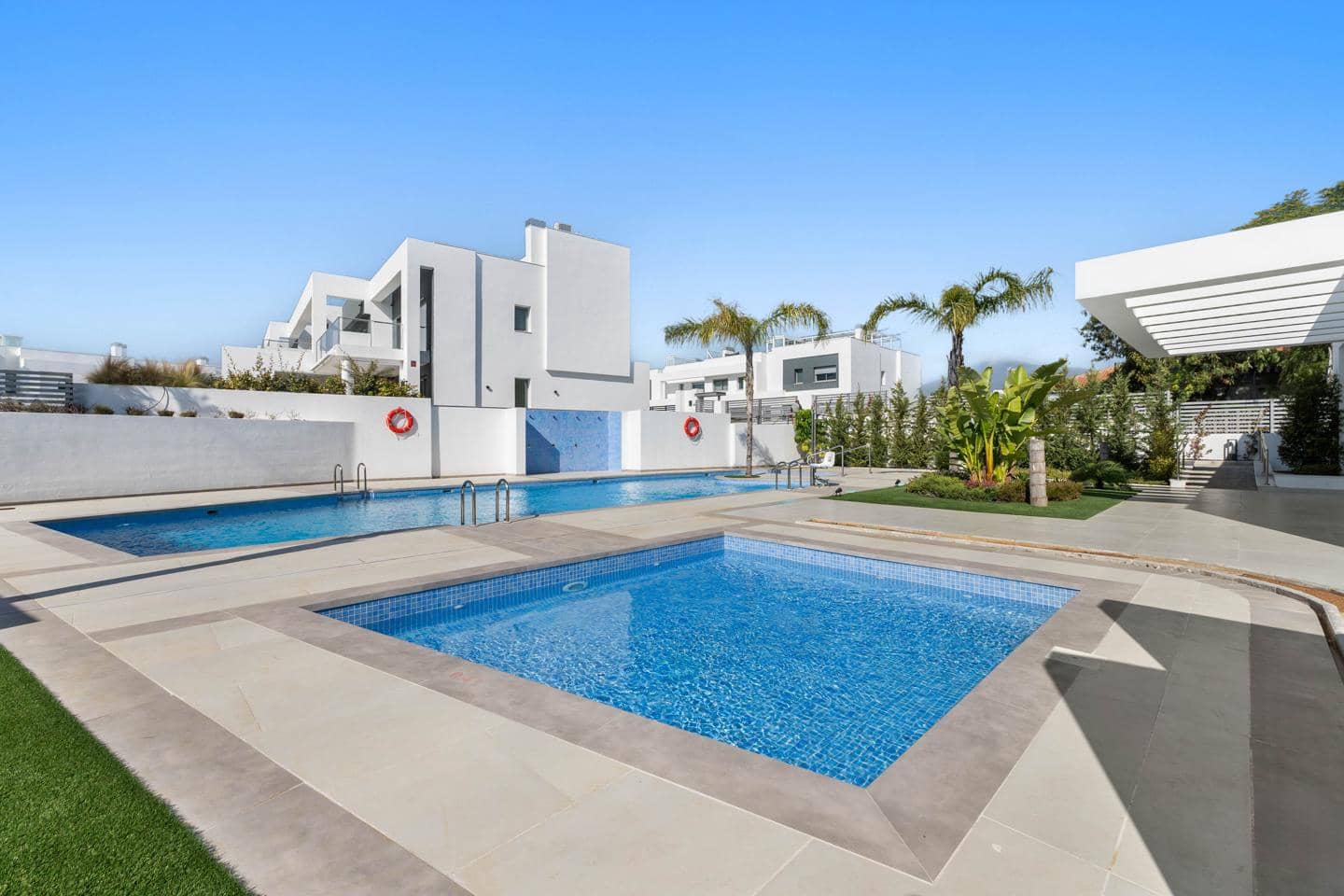 3 slaapkamer Villa te koop in San Pedro de Alcantara met zwembad garage - € 1.295.000 (Ref: 9002414)