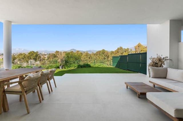 3 sypialnia Willa na sprzedaż w San Pedro de Alcántara Pueblo, Marbella z basenem garażem - 1 295 000 € (Ref: 9002414)