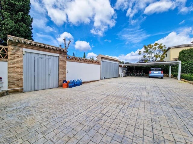 6 soverom Villa til salgs i El Paraiso, Estepona med svømmebasseng garasje - € 1 495 000 (Ref: 9022723)