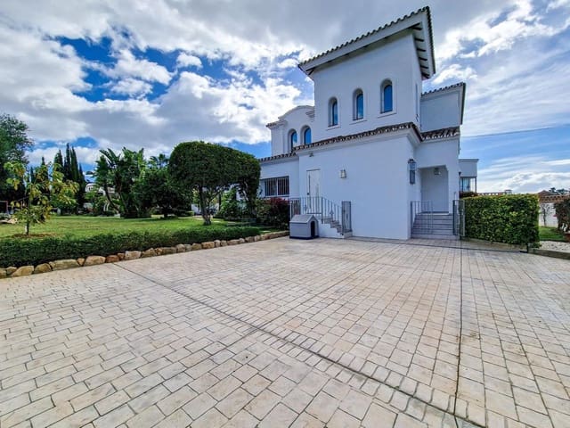 6 soverom Villa til salgs i El Paraiso, Estepona med svømmebasseng garasje - € 1 495 000 (Ref: 9022723)