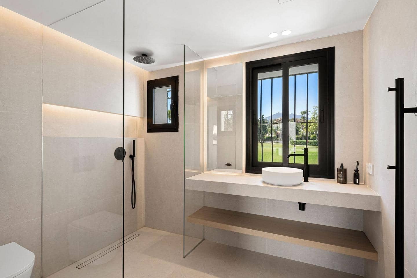 3 sovrum Villa till salu i Marbella med pool garage - 895 000 € (Ref: 9030016)