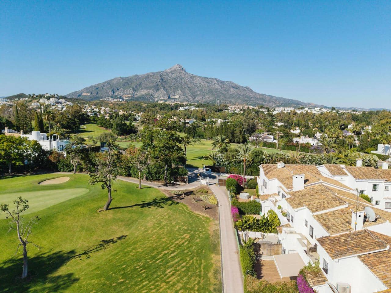 3 sovrum Villa till salu i Marbella med pool garage - 895 000 € (Ref: 9030016)