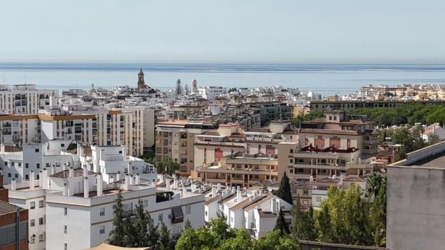 3 Zimmer Wohnung zu verkaufen in Zona Calvario, Estepona mit Pool Garage - 445.000 € (Ref: 9031217)