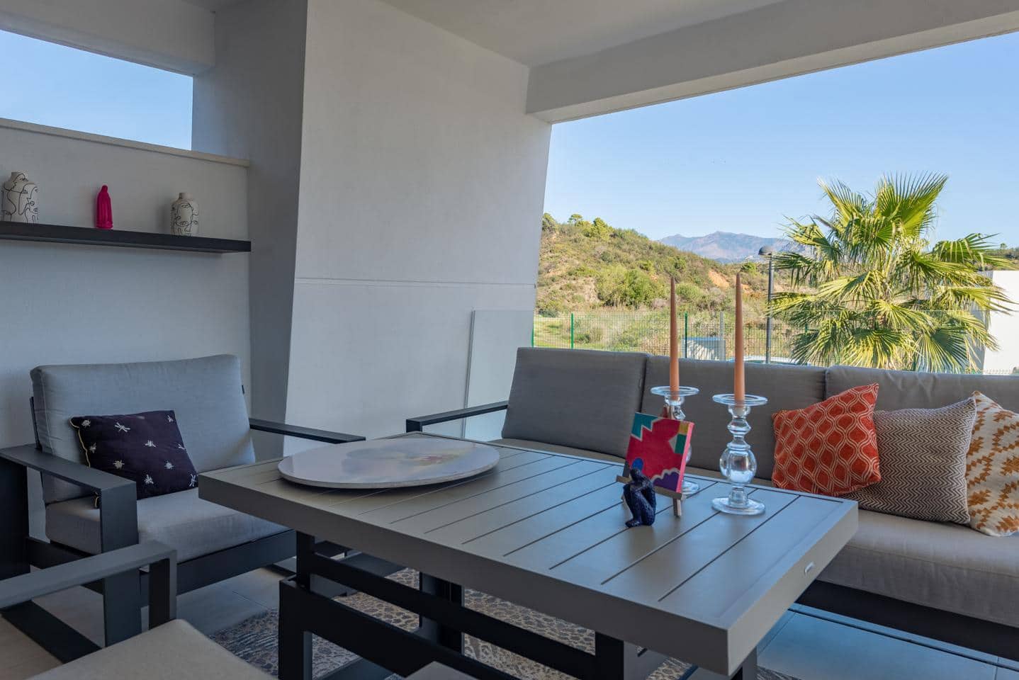 2 soverom Leilighet til salgs i Estepona med svømmebasseng garasje - € 515 000 (Ref: 9042668)