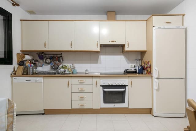 2 sovrum Lägenhet till salu i Guadalmina Alta, Marbella med pool garage - 435 000 € (Ref: 9049600)