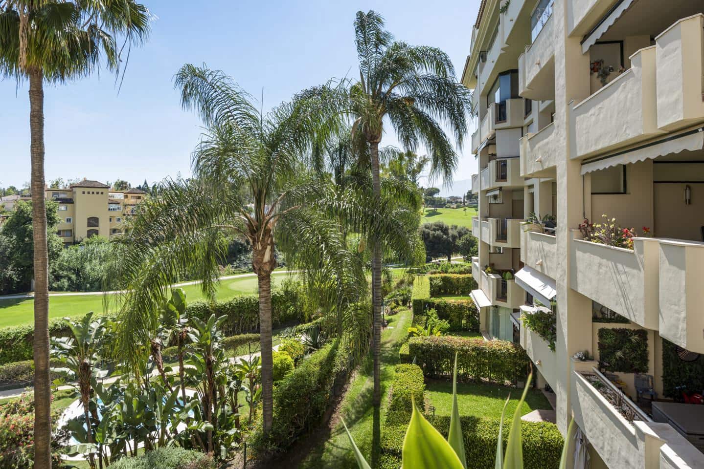 2 slaapkamer Flat te koop in Marbella met zwembad garage - € 435.000 (Ref: 9049600)