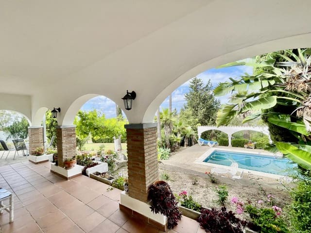 7 soveværelse Finca/Landehus til salg i San Enrique - Guadiaro -  Pueblo Nuevo, San Roque med swimmingpool garage - € 875.000 (Ref: 9075507)