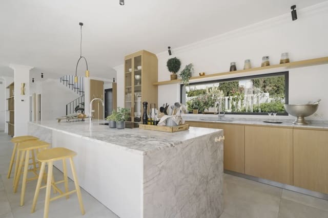 5 chambre Villa/Maison à vendre à Los Naranjos, Marbella avec piscine garage - 3 495 000 € (Ref: 9078609)