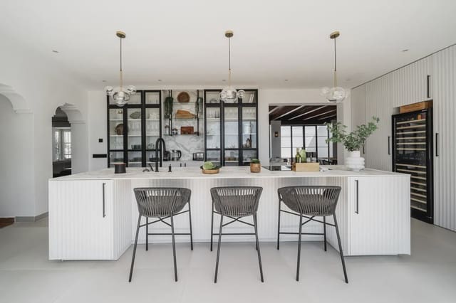 Chalet de 4 habitaciones en La Zagaleta - El Madroñal, Benahavís en venta con piscina garaje - 2.250.000 € (Ref: 9078611)