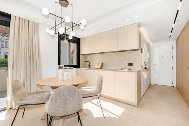 2 soverom Leilighet til salgs i Puerto Banus, Marbella med svømmebasseng garasje - € 749 000 (Ref: 9086600)