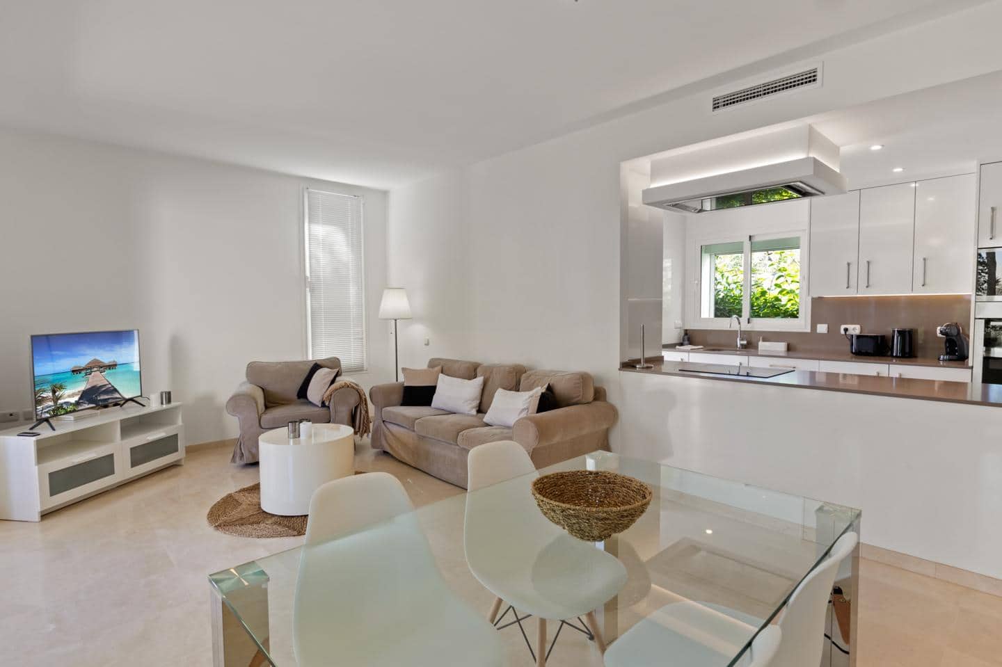 Piso de 2 habitaciones en Casares en venta con piscina garaje - 375.000 € (Ref: 9123630)