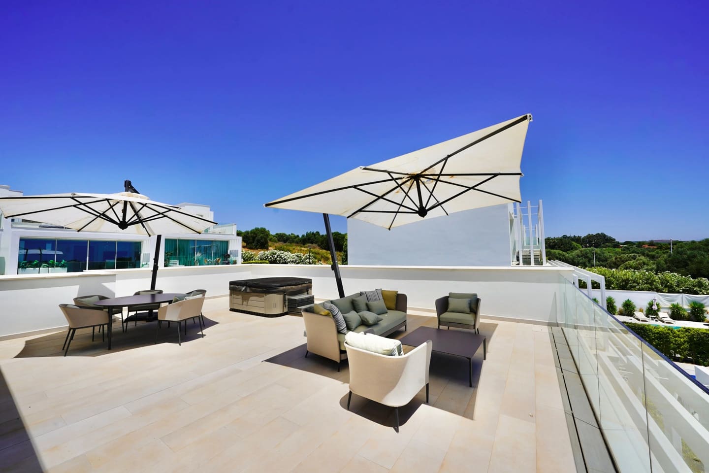 5 slaapkamer Villa te koop in Sotogrande met zwembad garage - € 1.495.000 (Ref: 9148682)
